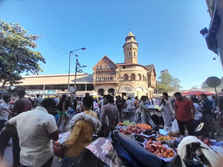 Crawford Market and it Street Market - Mumbai Experiences