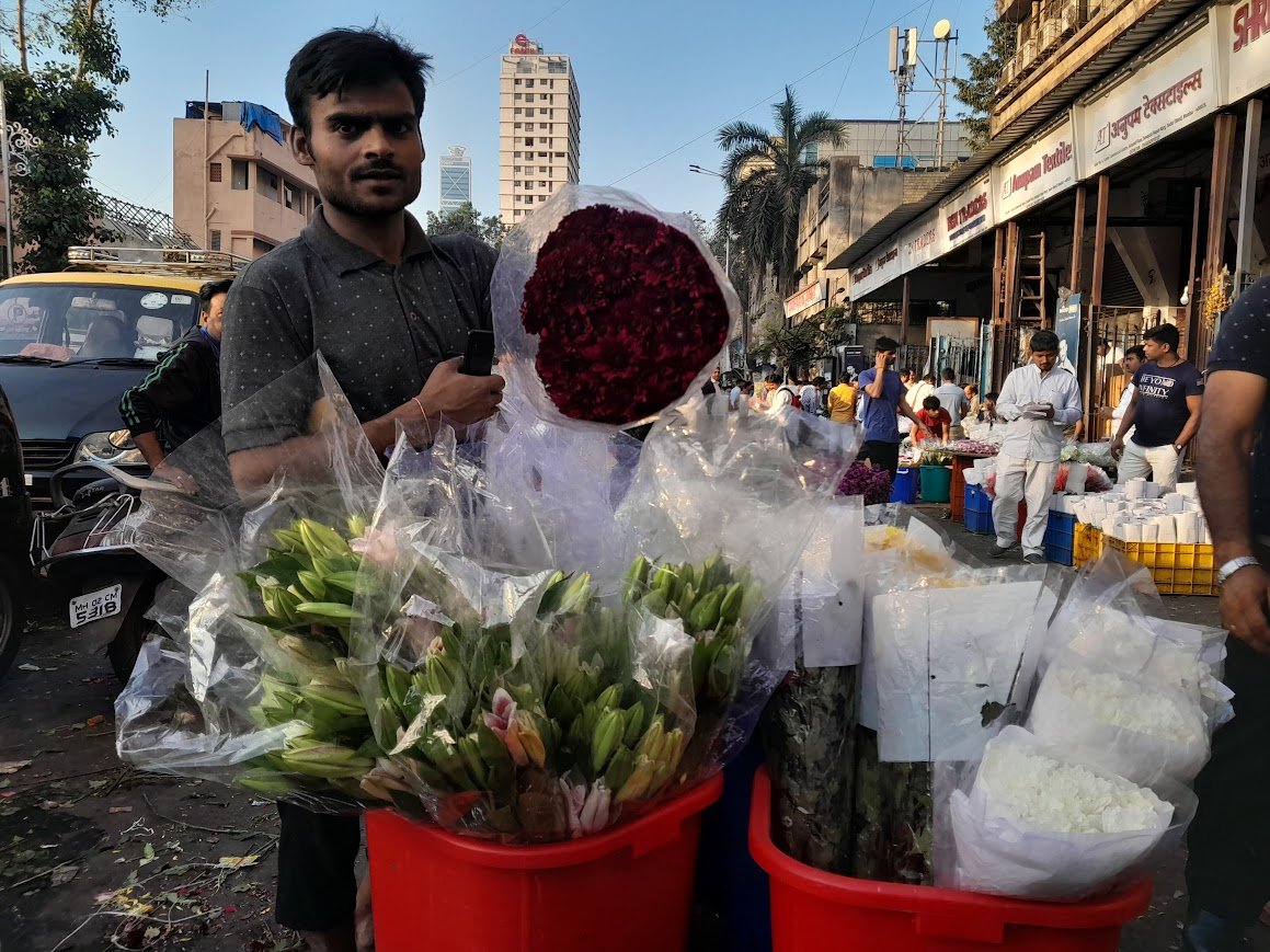 The Dadar flower market at dawn, Mumbai