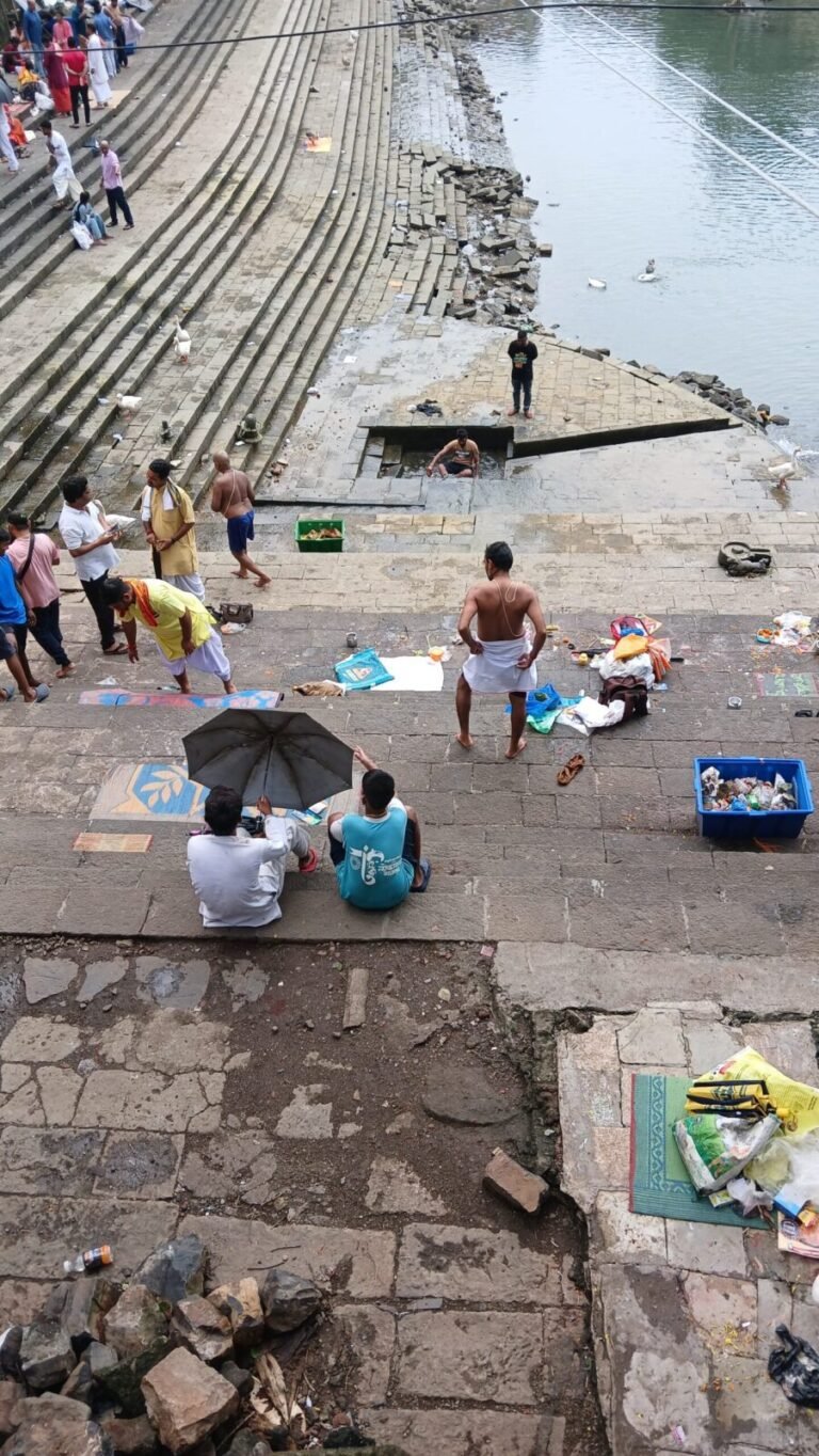 Banganga visit on sightseeing tour - Mumbai Experiences
