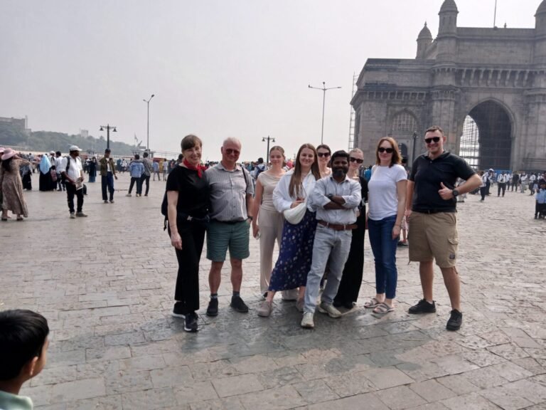 Full Day Mumbai sightseeing with Dharavi Slum - Mumbai Experiences