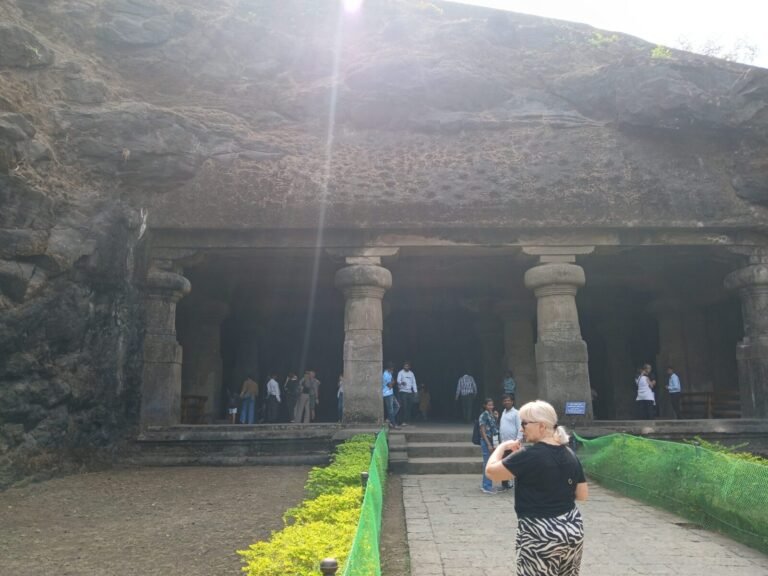 Kanheri Caves - Mumbai Experiences