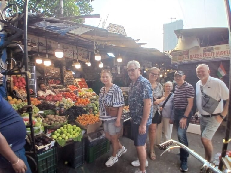Crawford Market Tour, looking in to Fruit Section - Mumbai Experiences